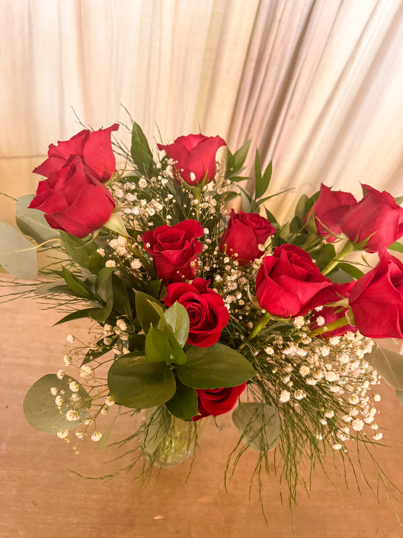 One Dozen Roses- In vase (RED)
