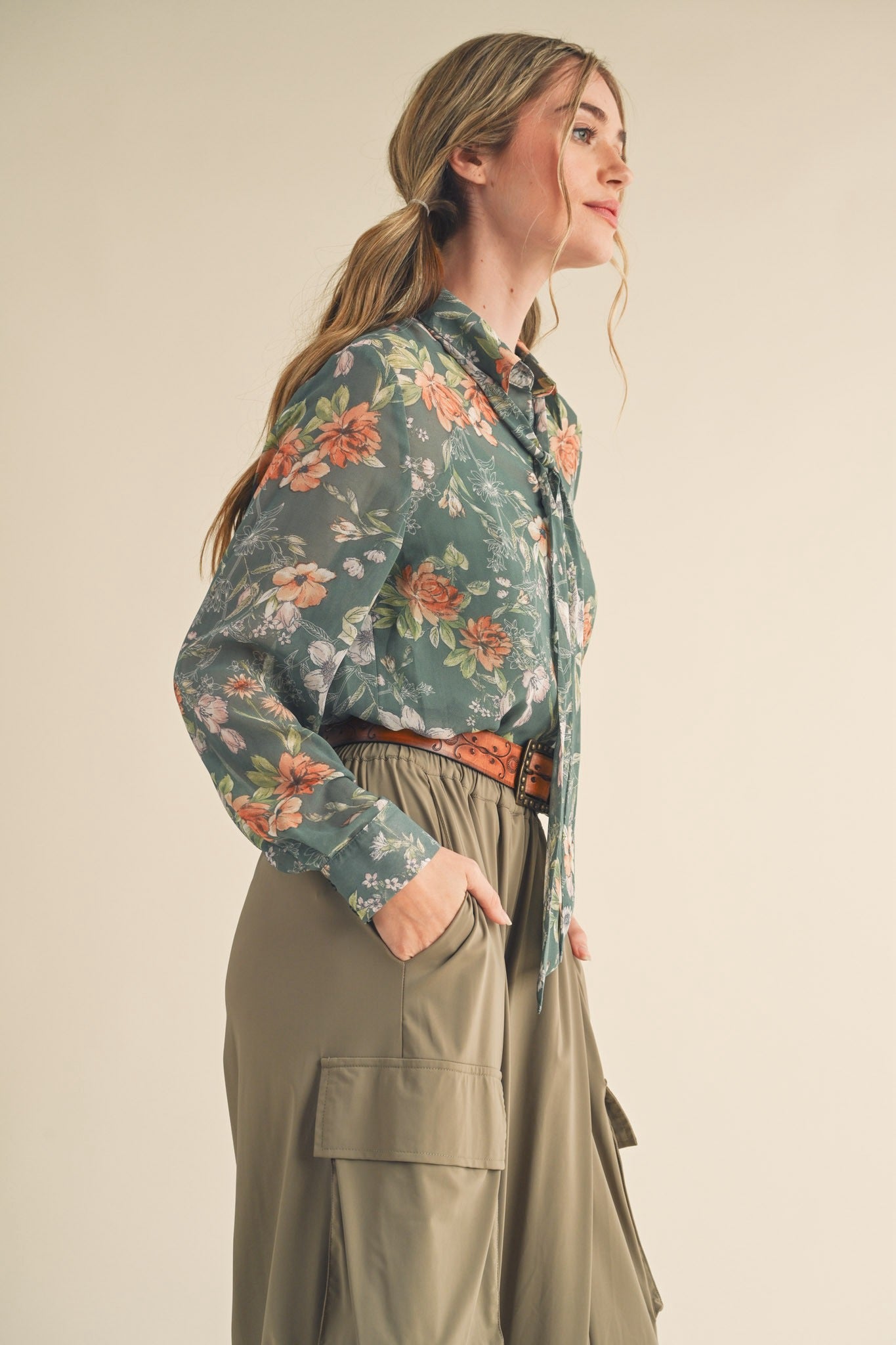 TIE NECK BUTTON-DOWN FLORAL SHIRT